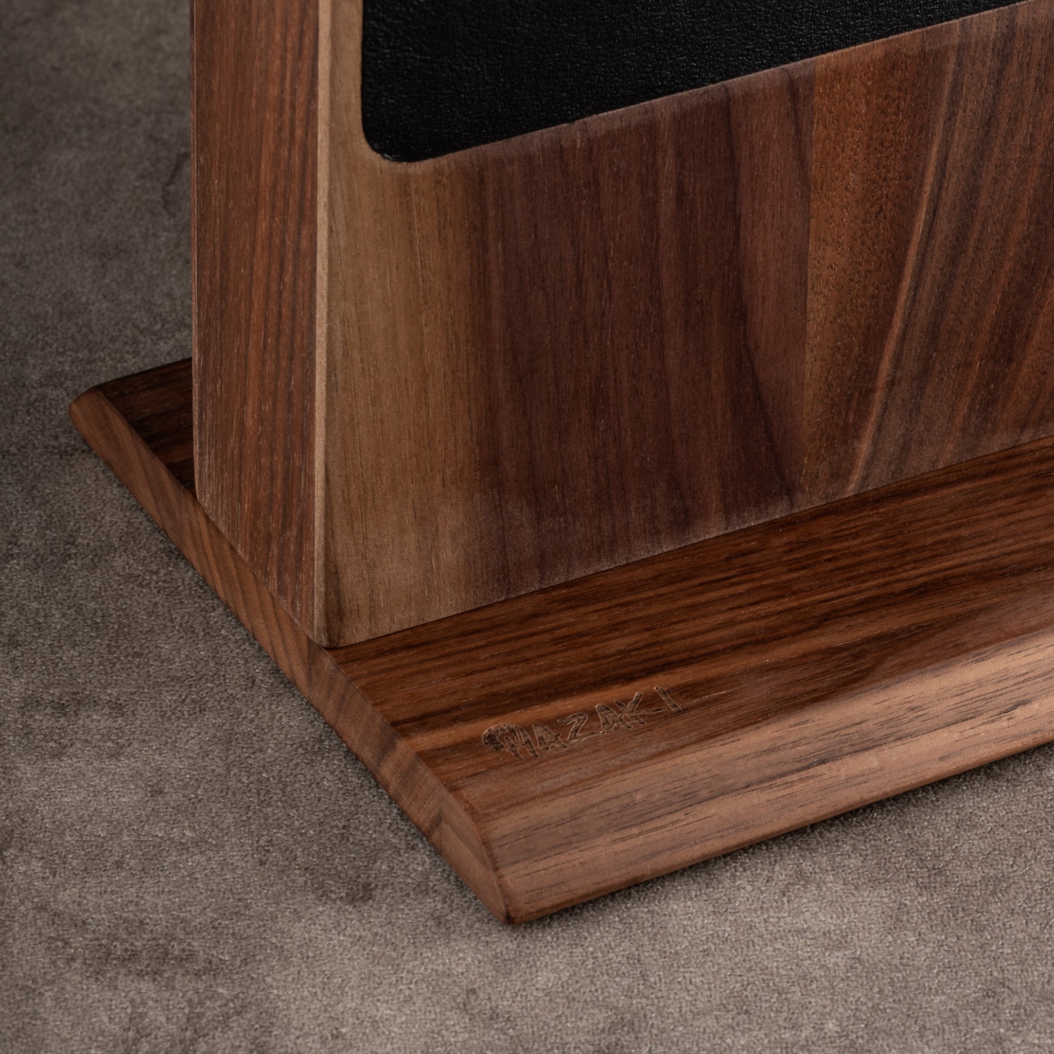 Magnetic Knife Block - Walnut – Hazaki Knives