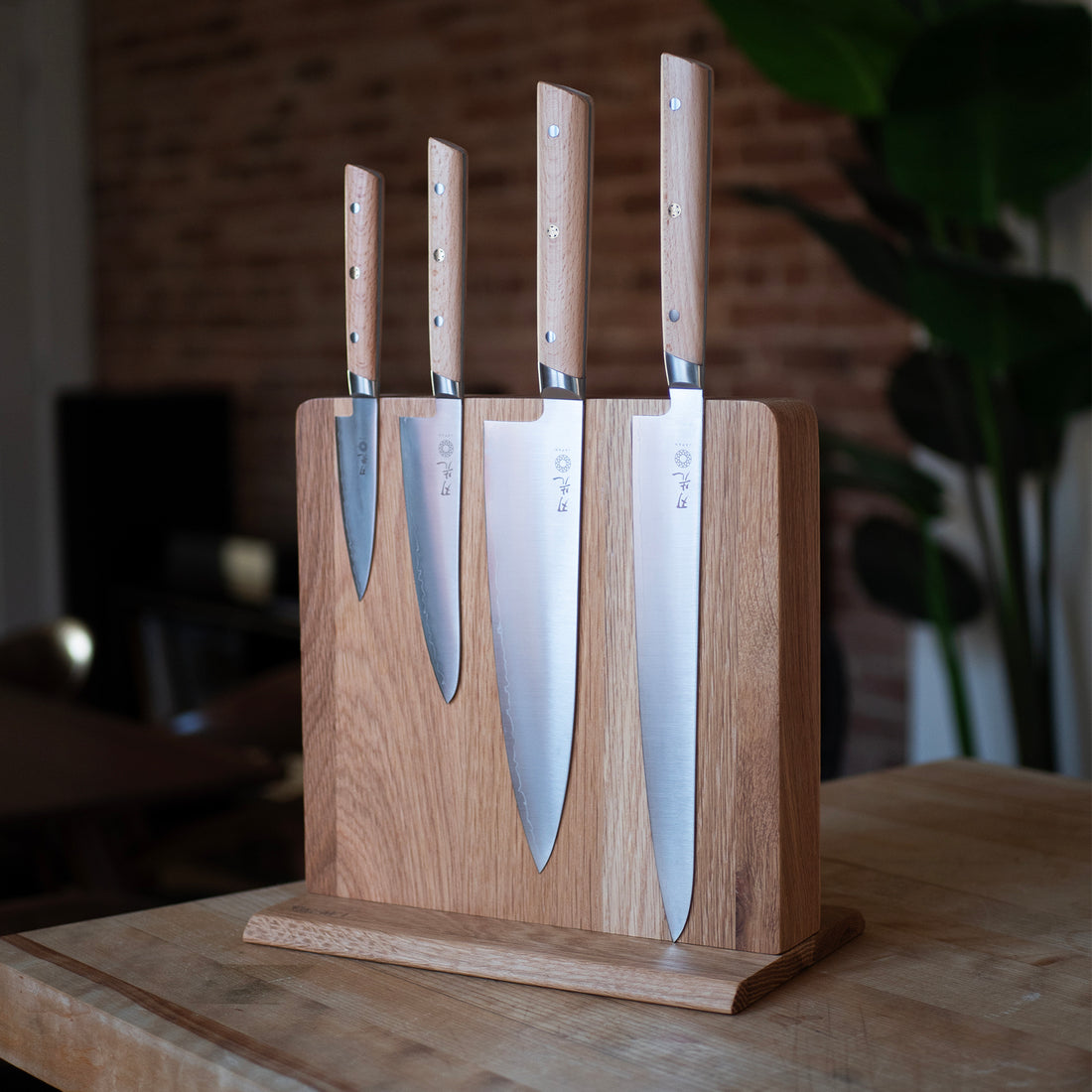 Magnetic Knife Block - Oak